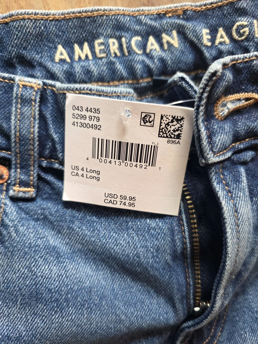 American Eagle Stovepipe Jean With Cuff Hem. 4 Long